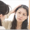 薄毛に効果的な女性用の育毛剤とは？女性ホルモンを調節する成分や頭皮環境を整える成分がカギです
