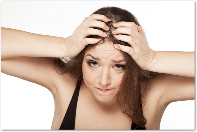 女性がハゲる原因とは？髪の洗い過ぎやムリなダイエットは止めましょう 女性を悩ませる抜け毛の原因とその対策方法