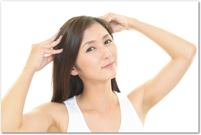 髪が抜ける女性はストレスが原因？頭皮をマッサージすると良い？ 女性を悩ませる抜け毛の原因とその対策方法